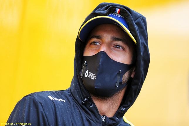 В McLaren объяснили подписание контракта с Риккардо