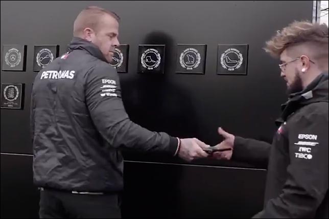 В Mercedes объявили "перезагрузку"