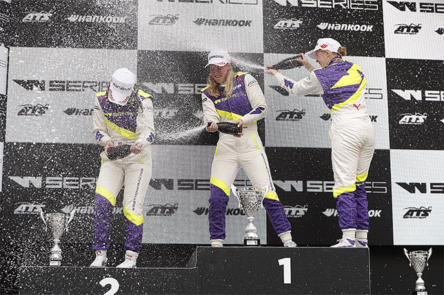 W Series: Гонку в Зольдере выиграла Бейтске Виссер W Series: Гонку в Зольдере выиграла Бейтске Виссер