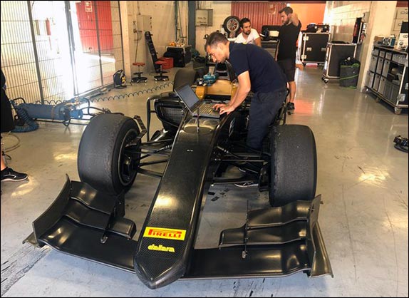 В Барселоне завершился второй день тестов Pirelli