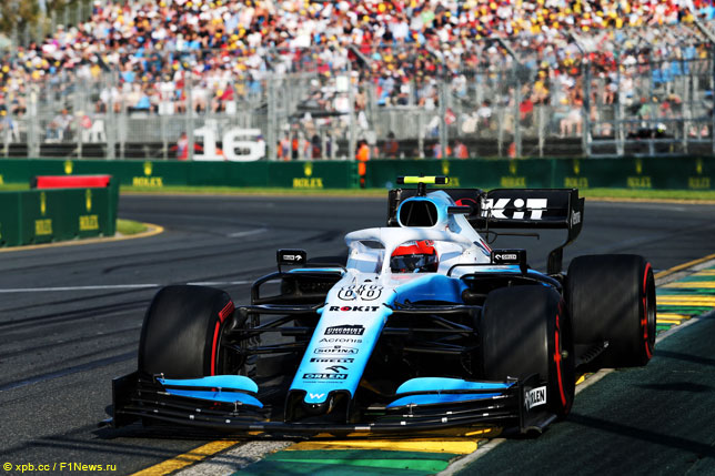 Тимо Глок защищает Роберта Кубицу