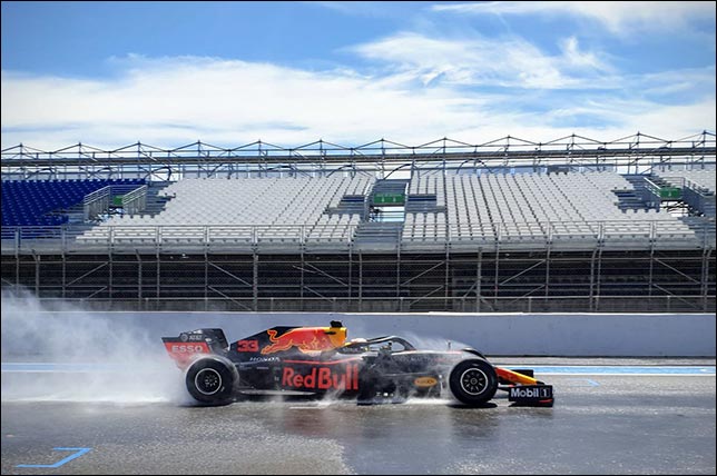 В Поль-Рикар завершены тесты дождевых шин В Поль-Рикар завершены тесты дождевых шин