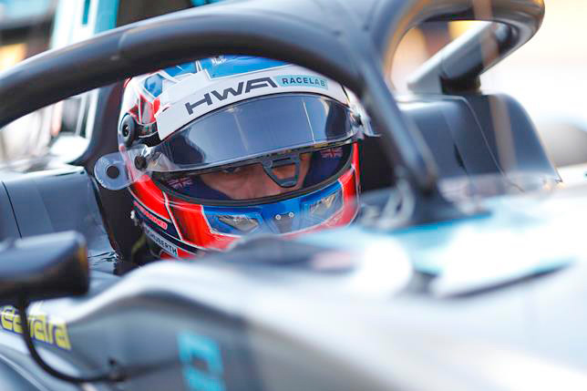 Ф3: Хьюз победил в Австрии после штрафа Шварцмана Ф3: Хьюз победил в Австрии после штрафа Шварцмана