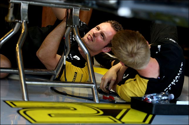 В Renault уйдут на каникулы на следующей неделе