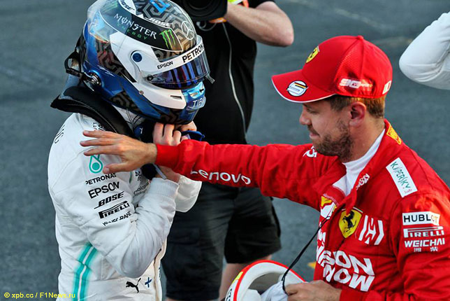 Феттель: В борьбе на трассе я смогу опередить Mercedes Феттель: В борьбе на трассе я смогу опередить Mercedes