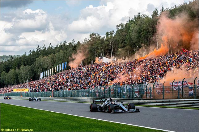 Хэмилтон: Сложный уик-энд для всех нас