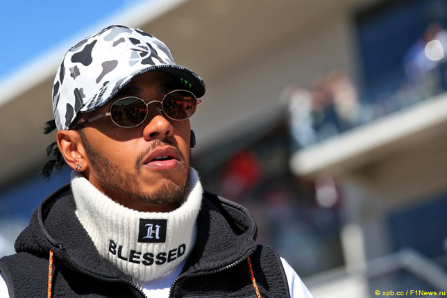 Льюис Хэмилтон извинился перед Хельмутом Марко