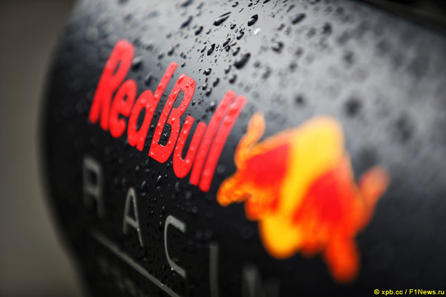 Red Bull предлагает болельщикам раскраску двигателя