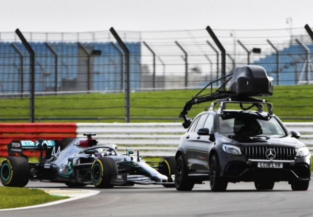 Видео: В Mercedes отчитались о съёмочном дне