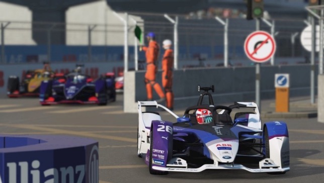 Формула E: Гюнтер выиграл виртуальную гонку в Гонконге