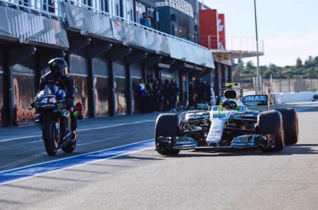 Машина Mercedes понравилась Росси больше, чем Ferrari