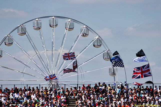 Контракт с Сильверстоуном всё ещё не подписан Контракт с Сильверстоуном всё ещё не подписан