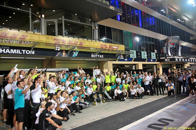 Каллениус: Mercedes не планирует уходить