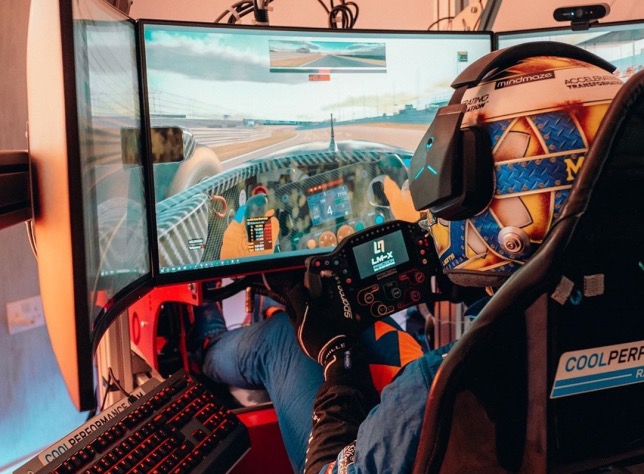 Норрис стал звездой интернета благодаря киберспорту