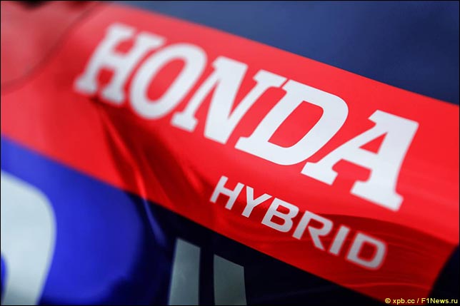 В Red Bull и Toro Rosso получат новую версию моторов Honda