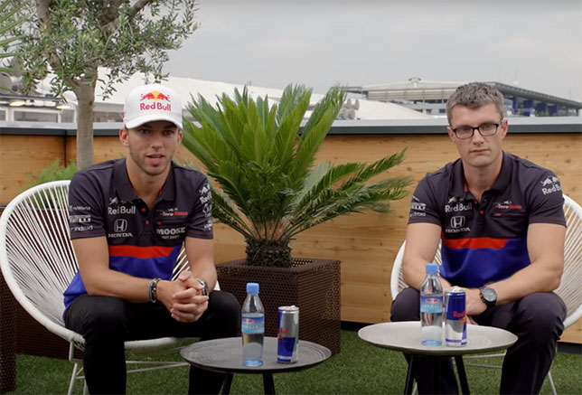 Видео: Гасли и его инженер о Гран При Сингапура