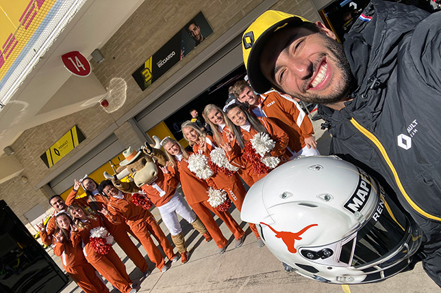 Риккардо выступит в США в шлеме с необычным дизайном