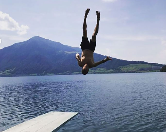 Кими с семьёй отдыхает на озере Цугерзее