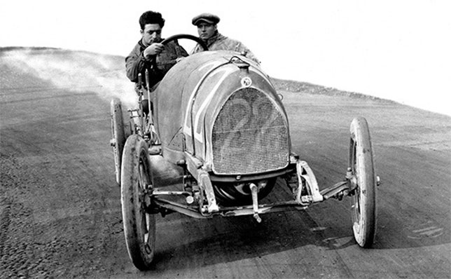 Видео: История Ferrari за две минуты