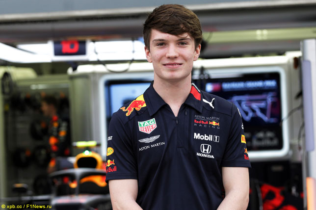 Даниэль Тиктум покинул программу Red Bull Даниэль Тиктум покинул программу Red Bull