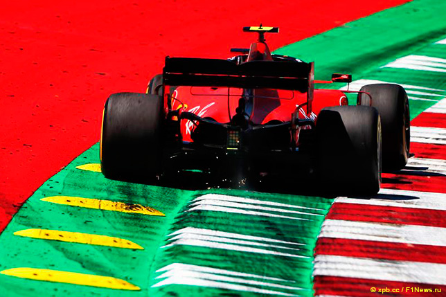 В первой тренировке было сломано девять антикрыльев В первой тренировке было сломано девять антикрыльев