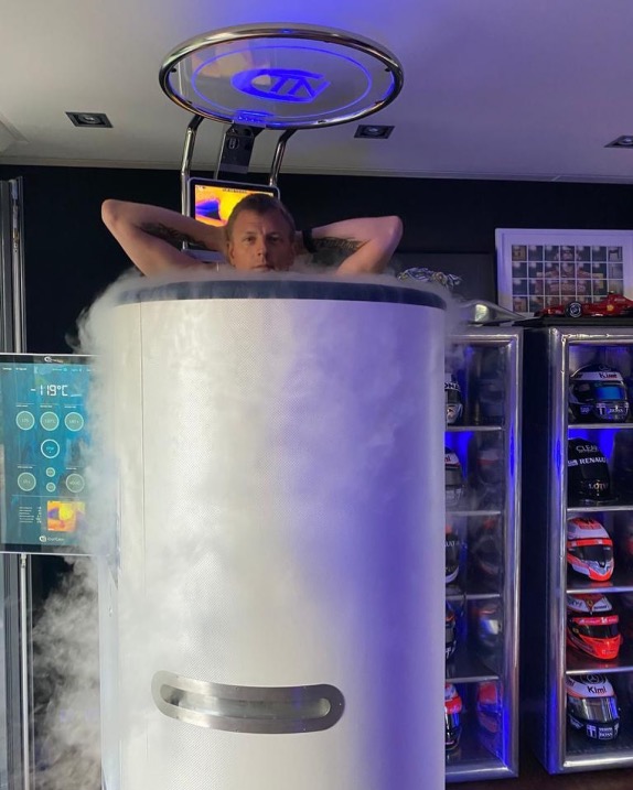 Iceman расслабляется при температурах ниже ста градусов