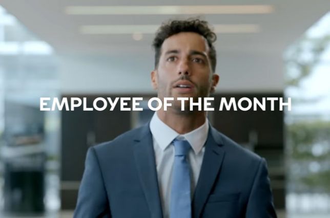 Видео: Риккардо пытается стать «Работником месяца»