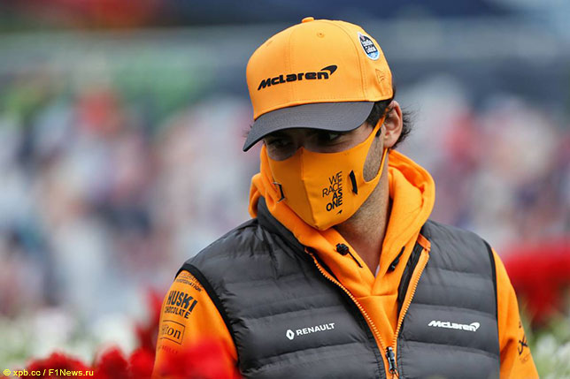 Карлос Сайнс переживает из-за проблем Ferrari