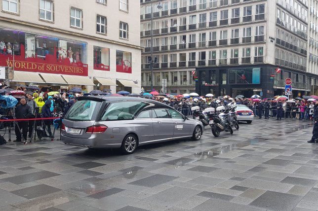 В Вене похоронили Ники Лауду В Вене похоронили Ники Лауду