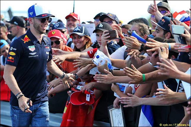 Гасли не беспокоится по поводу будущего… Гасли не беспокоится по поводу будущего…