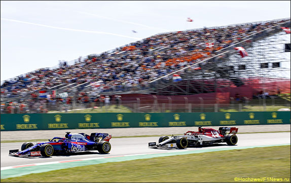 Квят – лидер рейтинга обгонов, Райкконен – третий