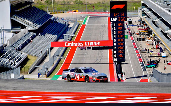 Грожан сравнил машину NASCAR с новой подругой Грожан сравнил машину NASCAR с новой подругой