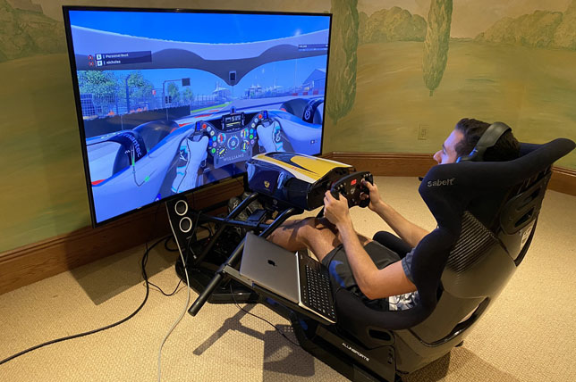 Гонщиков Williams попросили следить за своими словами