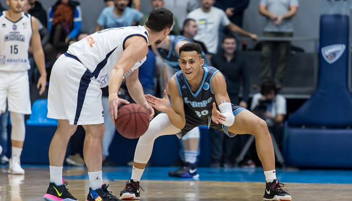 
Днепр обыграл Харьковских Соколов в матче-открытии нового сезона Суперлиги
