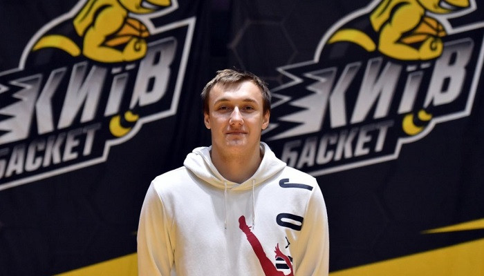 
Павлов — единственный украинец в символической пятерке недели в Суперлиге
