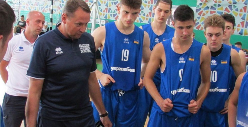 
Юношеская сборная Украины по баскетболу в спарринге уверенно победила Россию
