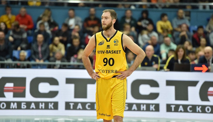 
Киев-Баскет прекратил сотрудничество с защитником Отверченко
