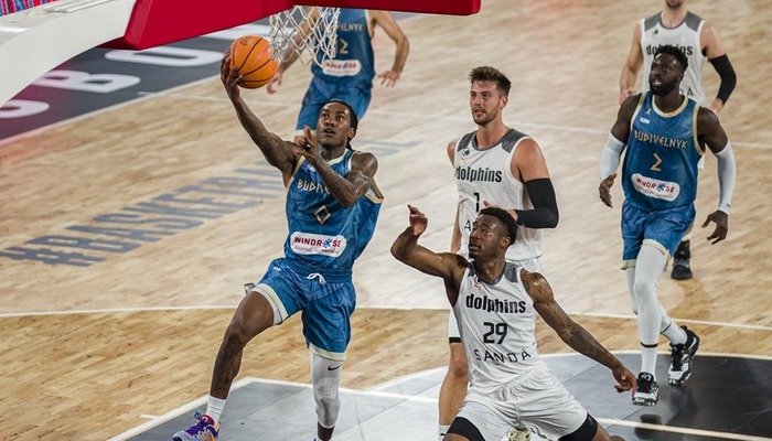 Будивельник разгромил Норчеппинг и вышел во второй раунд квалификации Лиги чемпионов