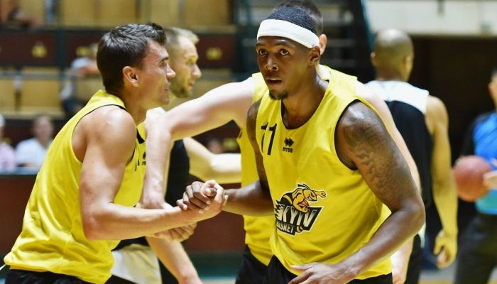 
Киев-Баскет уступил Бургосу в первом матче финала квалификации ЛЧ
