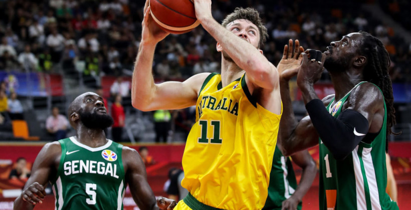 
 Чемпионат мира FIBA: Австралия обыграла Сенегал, США сыграет с Турцией, Литва — с Канадой
