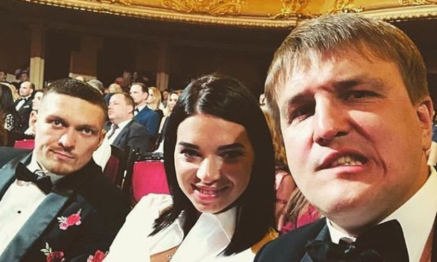 Усика визнали спортсменом року в Україні  Усика визнали спортсменом року в Україні