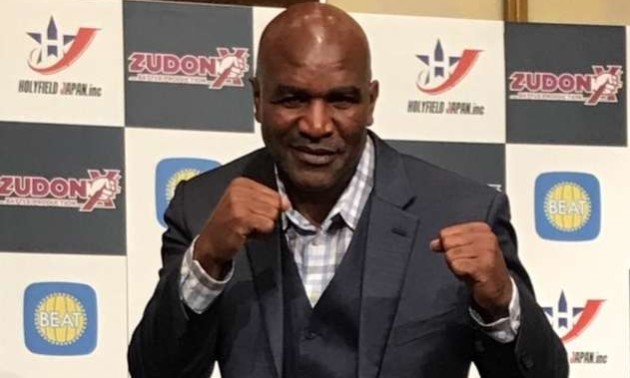 Легендарний Холіфілд дав корисну пораду Усику Легендарний Холіфілд дав корисну пораду Усику