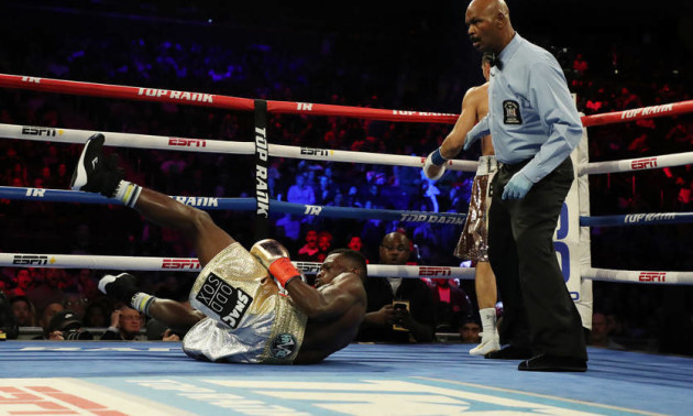 Лопес - Коммі: відео бою Лопес - Коммі: відео бою