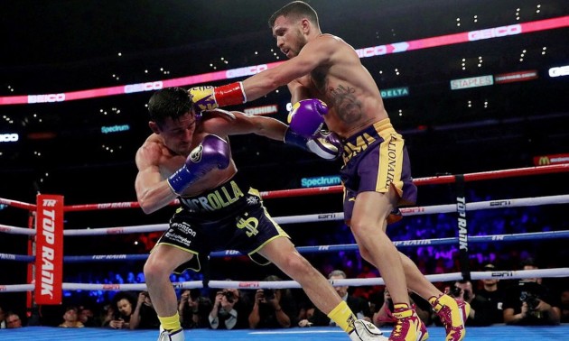 Нокаут Ломаченка в бою з Кроллою найкращий у квітні Нокаут Ломаченка в бою з Кроллою найкращий у квітні