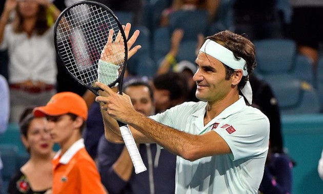 Упевнена перемога Федерера над Існером принесла швейцарцю 101-й титул в кар'єрі Упевнена перемога Федерера над Існером принесла швейцарцю 101-й титул в кар'єрі