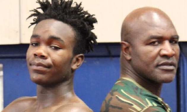 Син легендарного боксера хоче перемогти Альвереса Син легендарного боксера хоче перемогти Альвереса