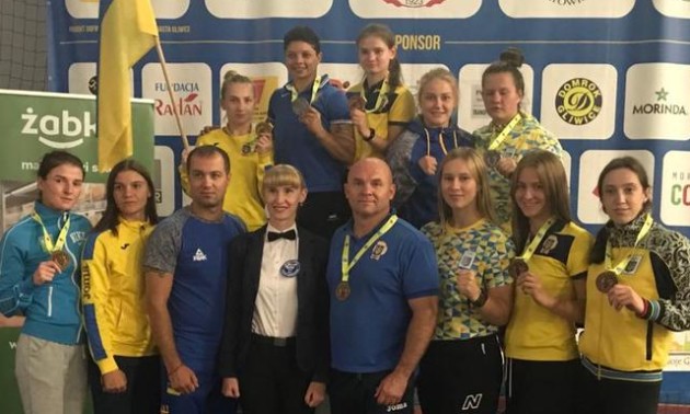 Жіноча збірна України з боксу відмовилась їхати на чемпіонат світу у Росію