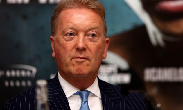 Воррен: Тайсон привів себе в форму - це чудово, але йому не слід боксувати Воррен: Тайсон привів себе в форму - це чудово, але йому не слід боксувати