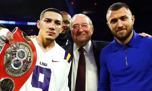 Ломаченко полетить у США через Москву Ломаченко полетить у США через Москву