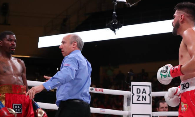 Рамірес переміг Хукера та об’єднав чемпіонські пояси Рамірес переміг Хукера та об’єднав чемпіонські пояси